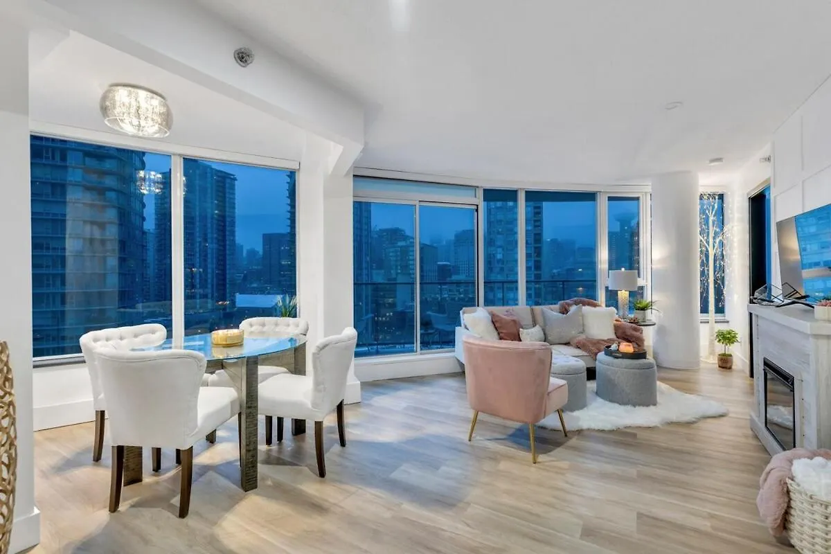 Modern 2Br 2Ba Condo In Heart Of Βανκούβερ 0*,