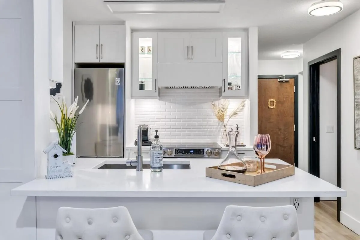 Διαμέρισμα Modern 2Br 2Ba Condo In Heart Of Βανκούβερ